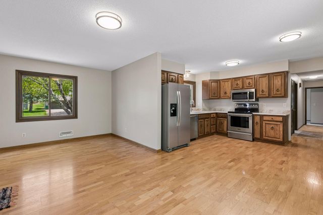 13720 Oakland Drive, Burnsville, MN 55337