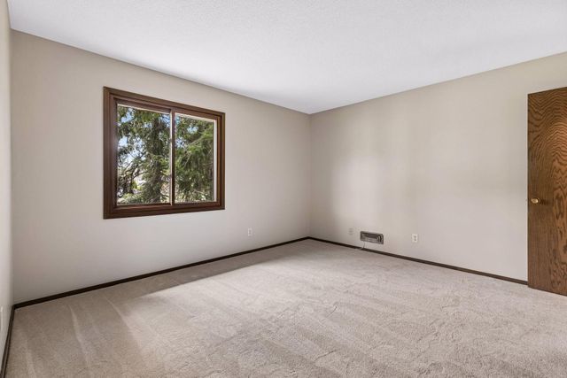 13720 Oakland Drive, Burnsville, MN 55337