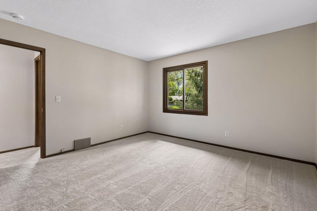 13720 Oakland Drive, Burnsville, MN 55337