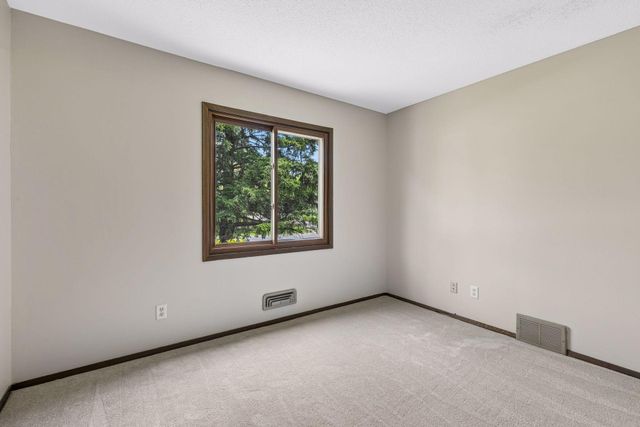 13720 Oakland Drive, Burnsville, MN 55337