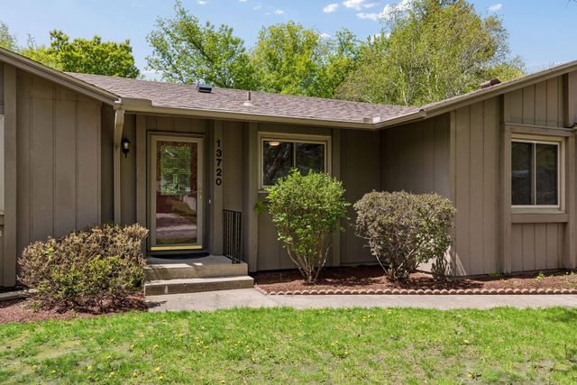 13720 Oakland Drive, Burnsville, MN 55337