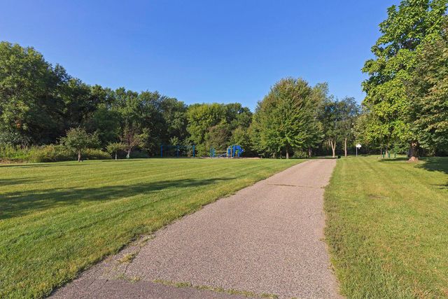 13720 Oakland Drive, Burnsville, MN 55337