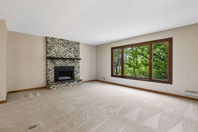 13720 Oakland Drive, Burnsville, MN 55337