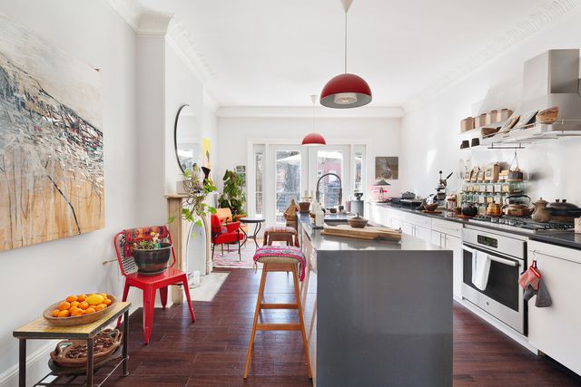 12A MONROE Street, New York City, NY 11238