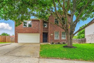 1126 Mazourka Drive, Arlington, TX 76001