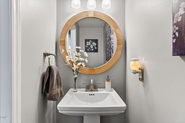 802 N Lincoln Street, Benson, NC 27504