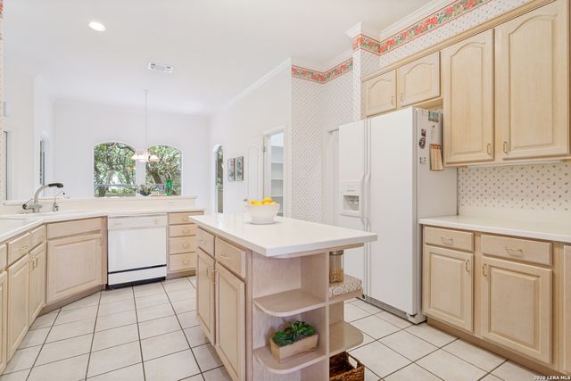 12 WESTELM GDNS, San Antonio, TX 78230