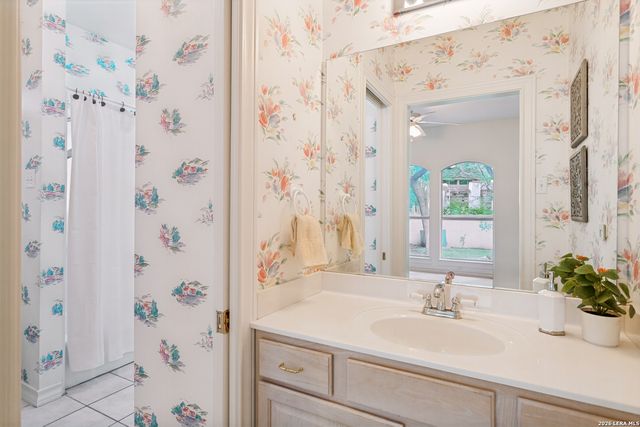 12 WESTELM GDNS, San Antonio, TX 78230
