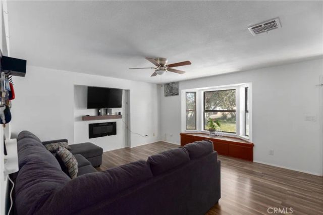 8878 Sabina, Hesperia, CA 92345