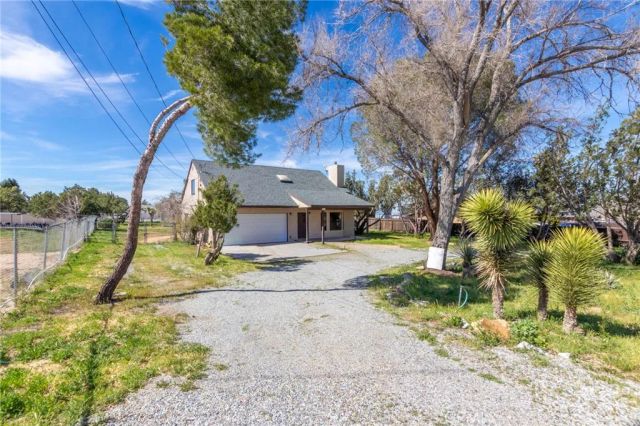 8878 Sabina, Hesperia, CA 92345