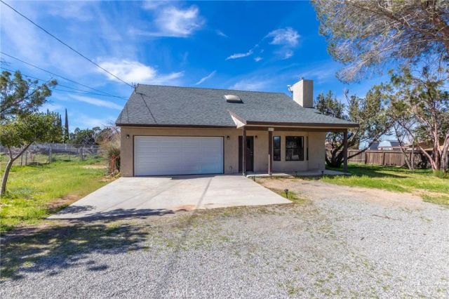 8878 Sabina, Hesperia, CA 92345