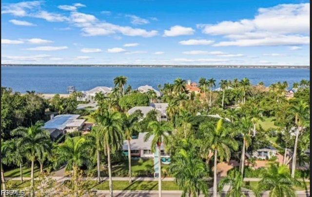 2710 McGregor BLVD, Fort Myers, FL 33901