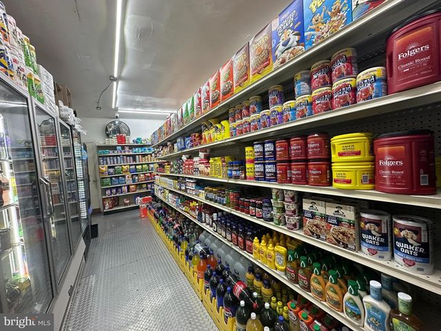 2024 S 4TH ST, Philadelphia, PA 19148