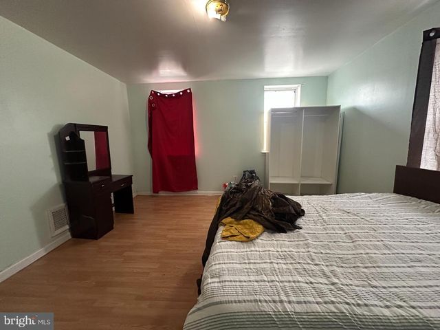 2024 S 4TH ST, Philadelphia, PA 19148