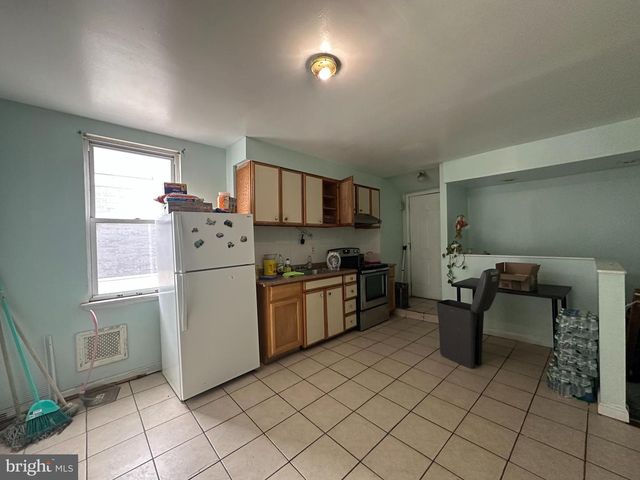 2024 S 4TH ST, Philadelphia, PA 19148