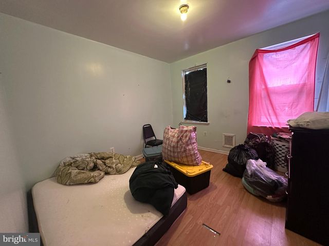 2024 S 4TH ST, Philadelphia, PA 19148