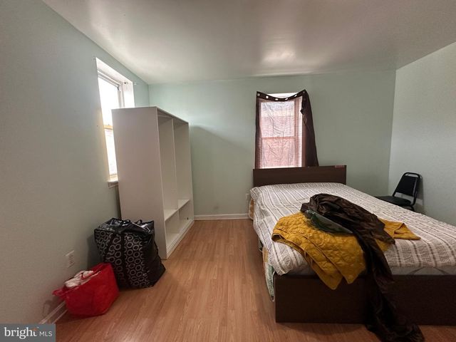 2024 S 4TH ST, Philadelphia, PA 19148