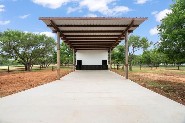675 County Road 463, Stephenville, TX 76401