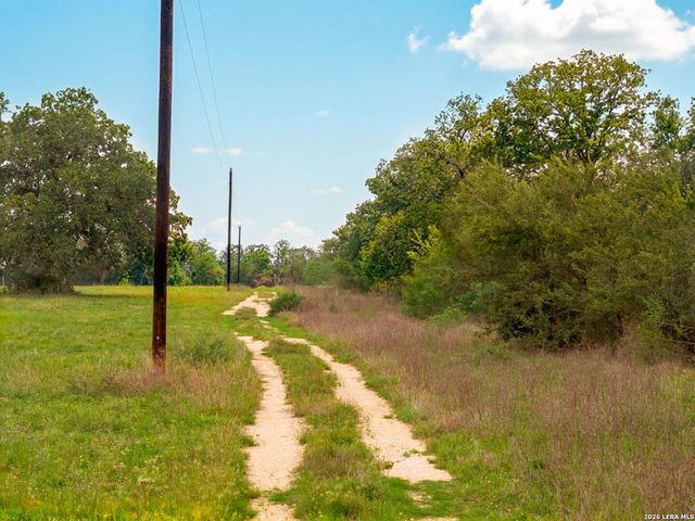 4351 Prairie Lea, Kingsbury, TX 78638