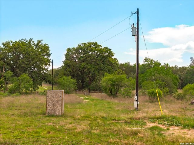 4351 Prairie Lea, Kingsbury, TX 78638