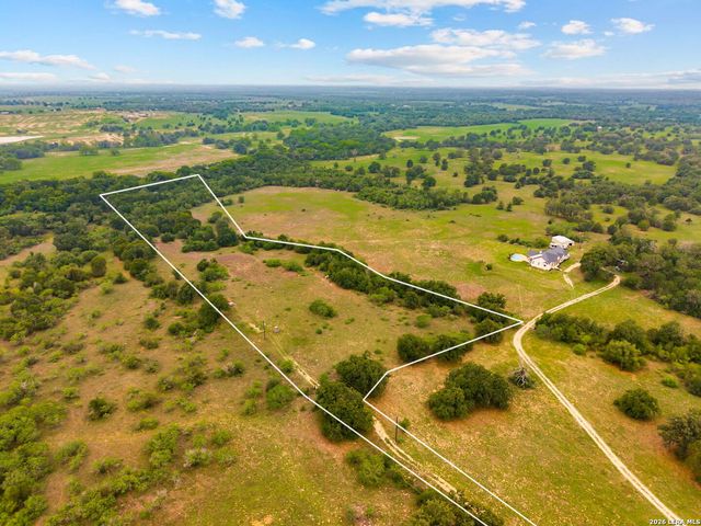 4351 Prairie Lea, Kingsbury, TX 78638