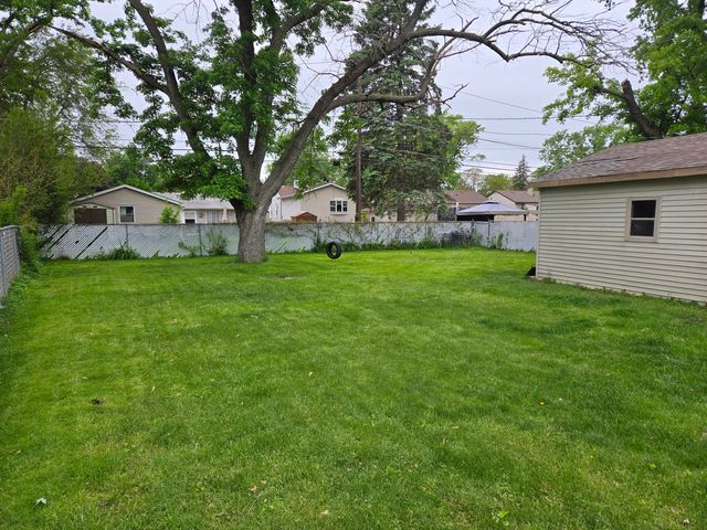 14932 Kedvale Avenue, Midlothian, IL 60445