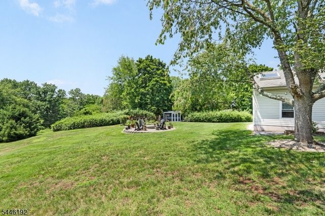 216 Glen Crest Dr, Branchburg Twp., NJ 08853