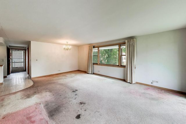 5432 W Windsor Avenue 2A, Chicago, IL 60630