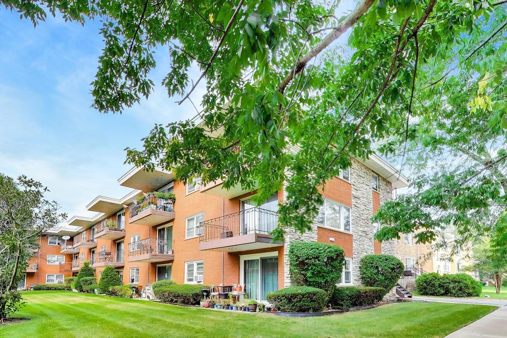 5432 W Windsor Avenue 2A, Chicago, IL 60630
