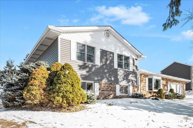 12 LAKEVIEW Drive, Groveland, IL 61535