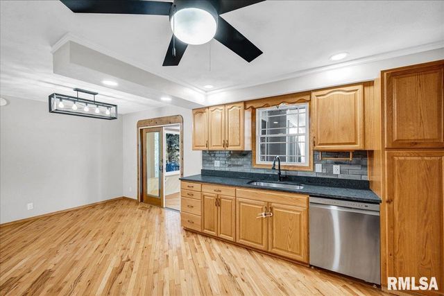 12 LAKEVIEW Drive, Groveland, IL 61535