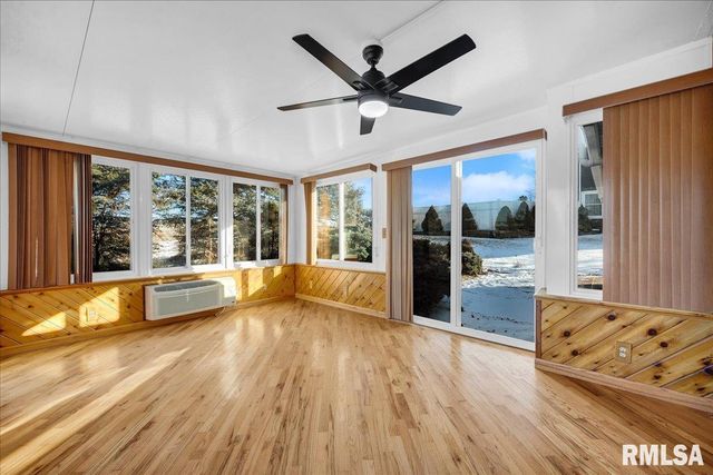 12 LAKEVIEW Drive, Groveland, IL 61535