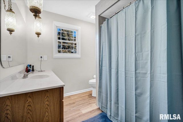 12 LAKEVIEW Drive, Groveland, IL 61535