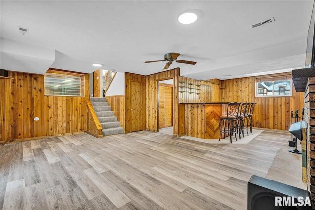 12 LAKEVIEW Drive, Groveland, IL 61535