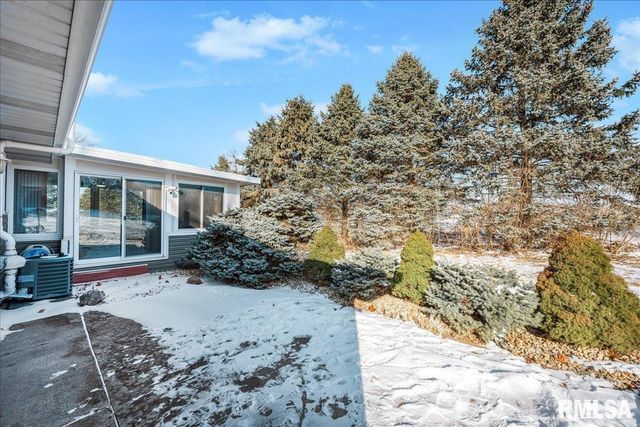 12 LAKEVIEW Drive, Groveland, IL 61535