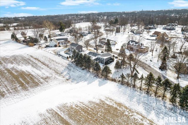 12 LAKEVIEW Drive, Groveland, IL 61535