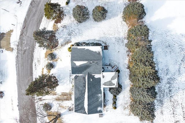 12 LAKEVIEW Drive, Groveland, IL 61535