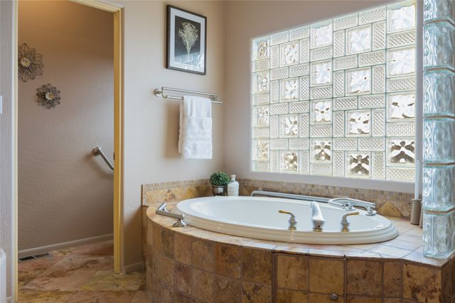 13415 Quaking Aspen, Albuquerque, NM 87111