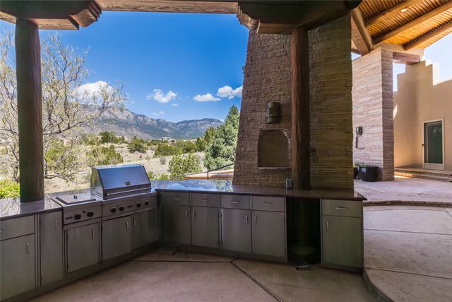 13415 Quaking Aspen, Albuquerque, NM 87111