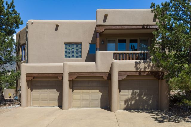 13415 Quaking Aspen, Albuquerque, NM 87111