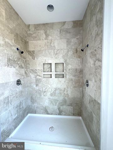 40 GLENAIRE RD, Bunker Hill, WV 25413