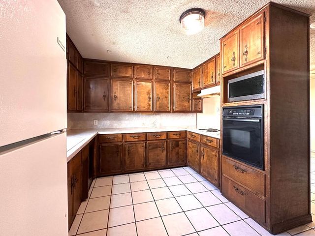 2216 E 46th St, Odessa, TX 79762