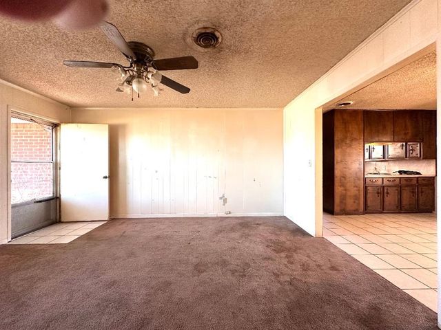 2216 E 46th St, Odessa, TX 79762