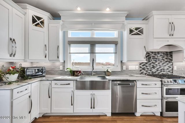 4314 E Dolphin Drive, Oak Island, NC 28465