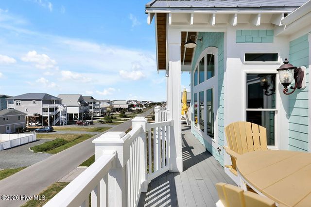 4314 E Dolphin Drive, Oak Island, NC 28465