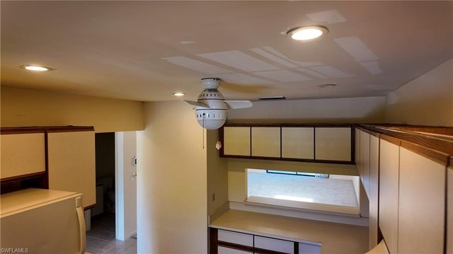 5257 Treetops DR X202, Naples, FL 34113