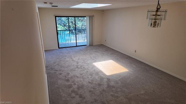 5257 Treetops DR X202, Naples, FL 34113
