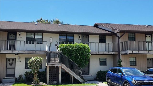 5257 Treetops DR X202, Naples, FL 34113