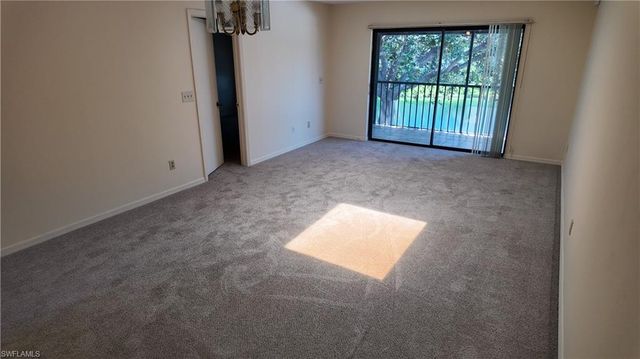 5257 Treetops DR X202, Naples, FL 34113