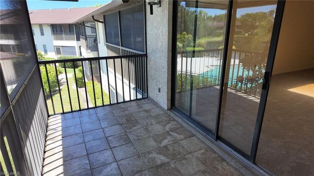 5257 Treetops DR X202, Naples, FL 34113